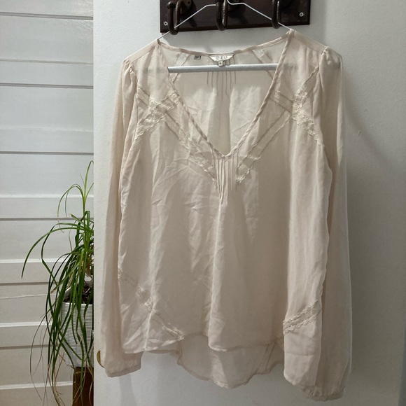 Guess S boho cream top - Picture 1 of 6